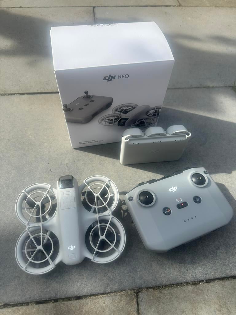 DJI neo fly more combo, Audio, Tv en Foto, Drones, 5 tot 10 kilometer, Return to Home, Zo goed als nieuw, DJI