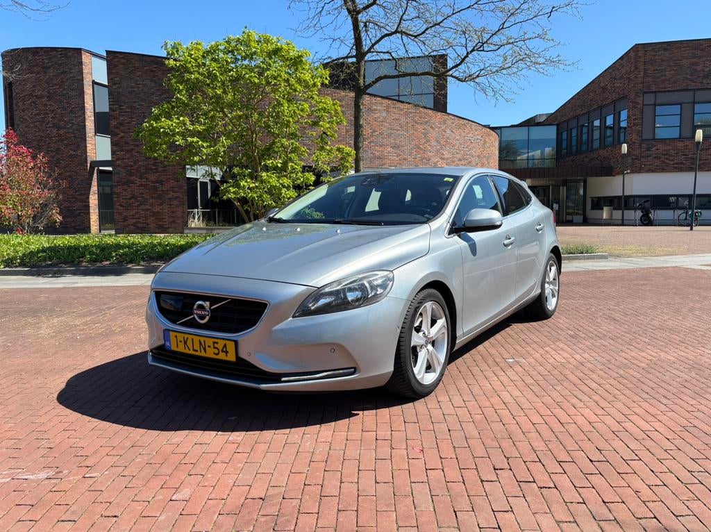 Volvo V40 1.6 T4 Summum 180PK Powershift automaat 2013 APK, 1596 cc, 4 cilinders, 179 pk, 650 kg