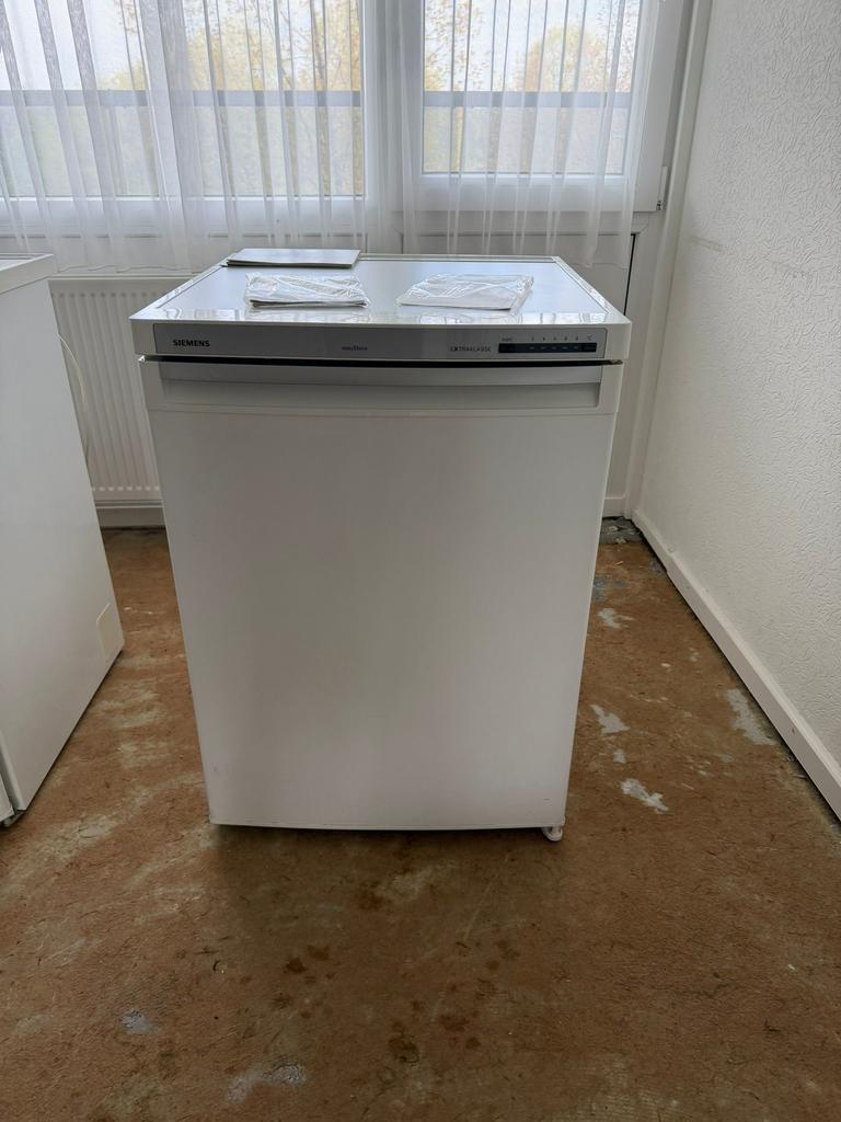 Siemens Koelkast, 200 liter of meer, 45 tot 60 cm, Ophalen, 85 tot 120 cm