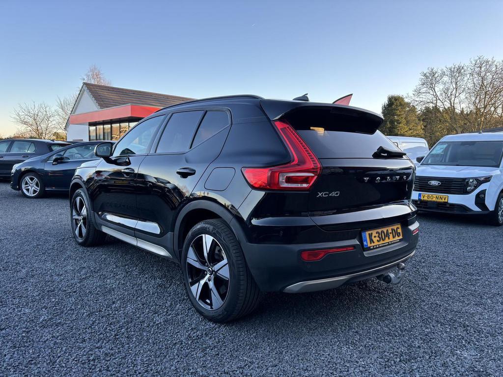 Volvo XC40 RECHARGE P8 AWD TREKHAAK 408PK (bj 2020), Auto's, Volvo, Gebruikt, Parkeersensor, Met garantie (alle), Zwart
