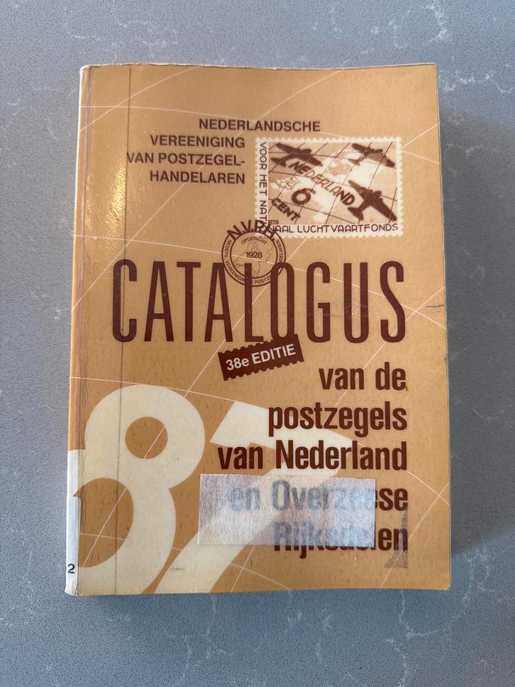 Catalogus postzegels Nederland en Overzeese Rijksdelen 1987, Boeken, Catalogussen en Folders, Gelezen, Catalogus, Ophalen of Verzenden