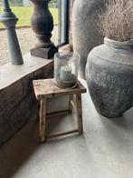 Grote vergrijsd houten kruk krukje krukken landelijk stoer, Ophalen of Verzenden, Nieuw, Hout