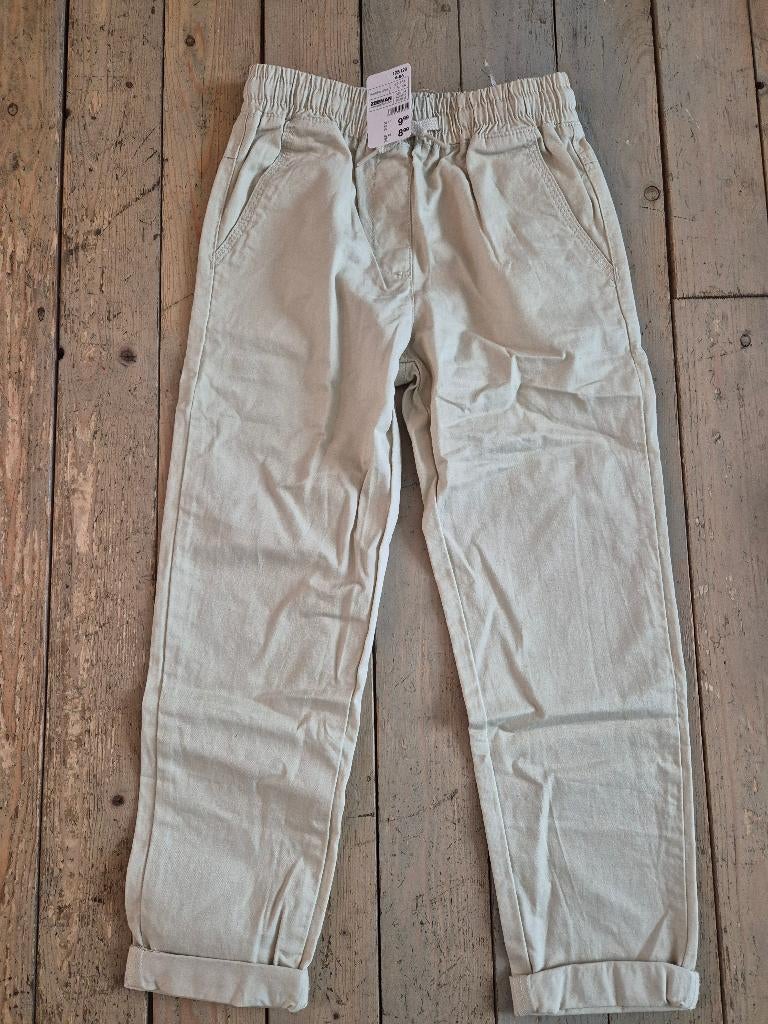 Jongens broek beige mt 128, Kinderen en Baby's, Kinderkleding | Maat 128, Broek, Zeeman, Nieuw, Ophalen of Verzenden