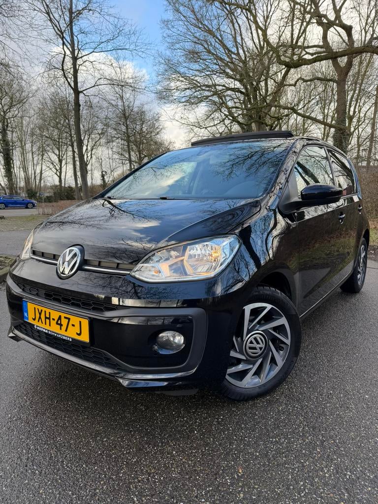 Volkswagen up! Sound! Lage KM! Pano!, Voorwielaandrijving, Zwart, 24 km/l, Handgeschakeld