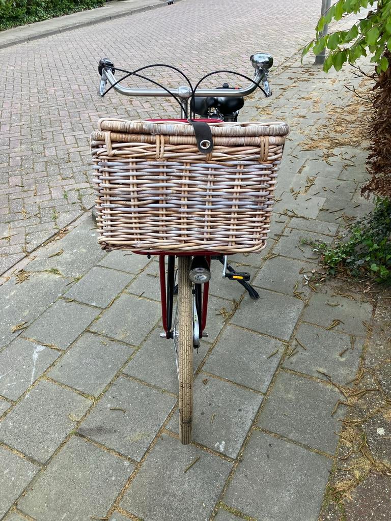 Batavus damesfiets met mand 28”, Fietsen en Brommers, Fietsen | Dames | Damesfietsen, Gebruikt, Batavus, (Extra) lage instap, Versnellingen