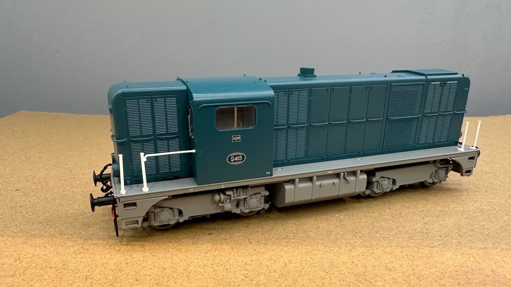 Roco NS Diesellok 2415 in Turkoise gelijkstroompp, Gelijkstroom, Rails, Ophalen of Verzenden, Roco