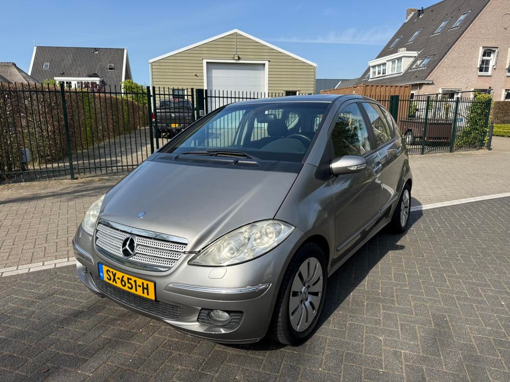 Mercedes-Benz A-Klasse 2.0 A200 5DRS AUTOMAAT weinig KM, Auto's, Sound system, Zwart, 4 cilinders, 14 km/l
