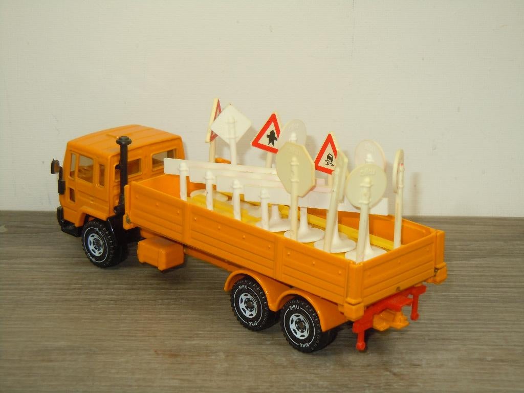 Volvo FL6 Intercooler Sign Transporter - Siku, Hobby en Vrije tijd, Modelauto's | 1:50, Duitsland, SIKU, Verzenden, Siku