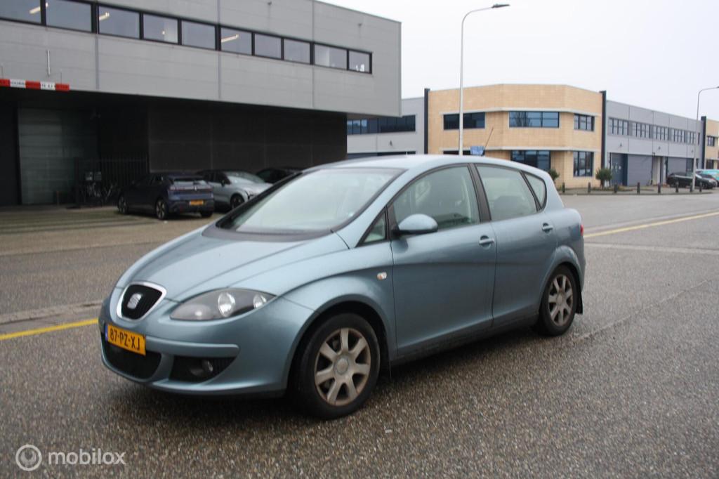 Seat Toledo 1.6 Sport, Auto's, Gebruikt, 4 cilinders, 700 kg, Blauw