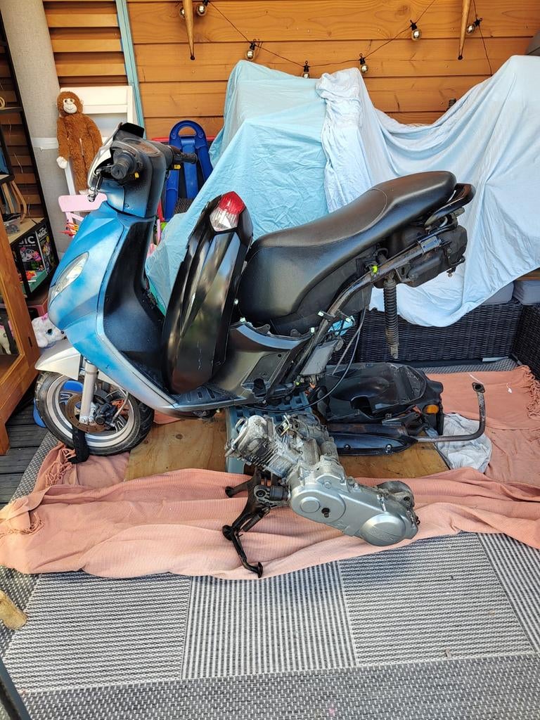 VERKOCHT.  Peugeot Kisbee scooter.   VERKOCHT, Ophalen, Gebruikt, Overige typen, Peugeot
