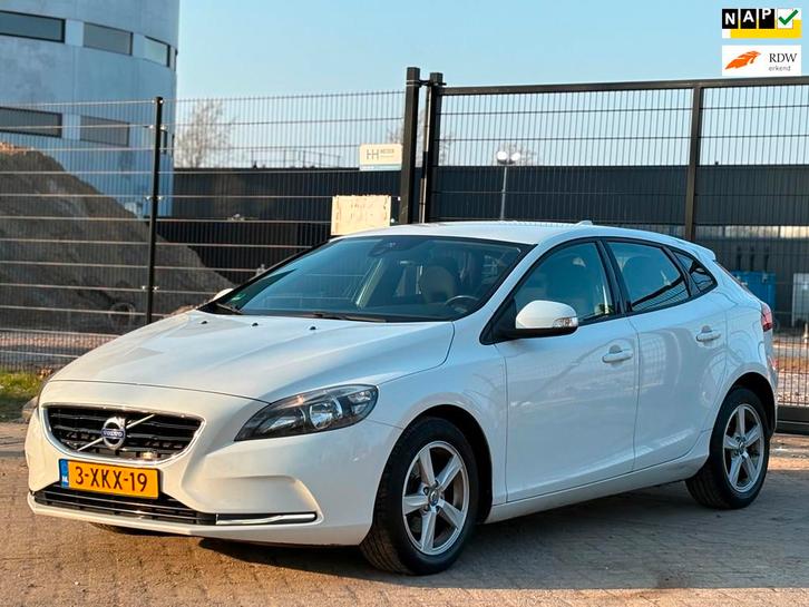 Volvo V40 1.6 D2 Kinetic Business|NAVI|PSENSOR|TREKHAAK|CRUI, Auto's, Volvo, Bedrijf, Te koop, V40, ABS, Airbags, Airconditioning