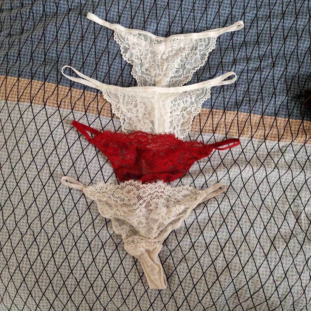 Strings te koop, Kleding | Dames, Ondergoed en Lingerie, Ophalen of Verzenden, Zwart, String