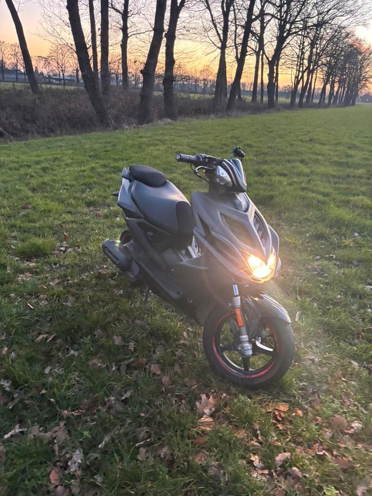 Yamaha Aerox 2018 4 takt (start niet), Fietsen en Brommers, Scooters | Yamaha, Gebruikt, Aerox, Maximaal 45 km/u, Benzine, Ophalen