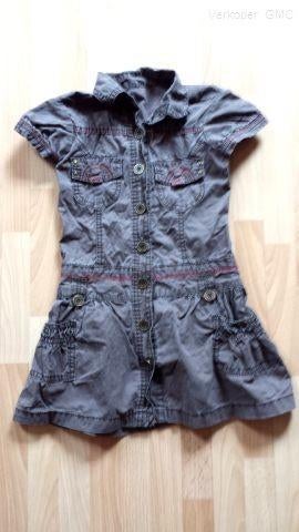 C&A bruin meiden jurkje met zakjes en rode draad accenten, Kinderen en Baby's, Kinderkleding | Maat 104, Gebruikt, C&A, Meisje