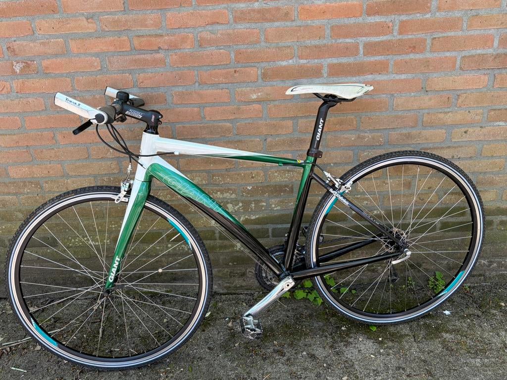 Giant crossbike, Ophalen of Verzenden, Zo goed als nieuw, Meer dan 20 versnellingen, Giant