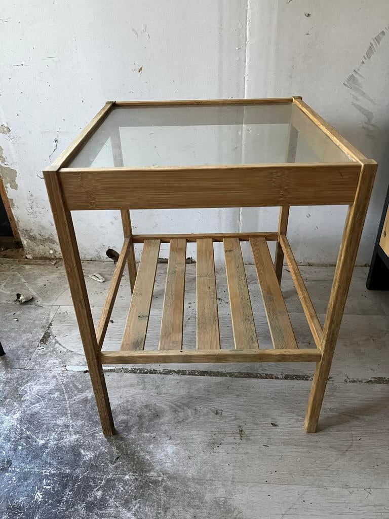 IKEA bamboe bijzettafeltje met glasplaat (2 stuks), Ophalen, Gebruikt, Vierkant, Glas