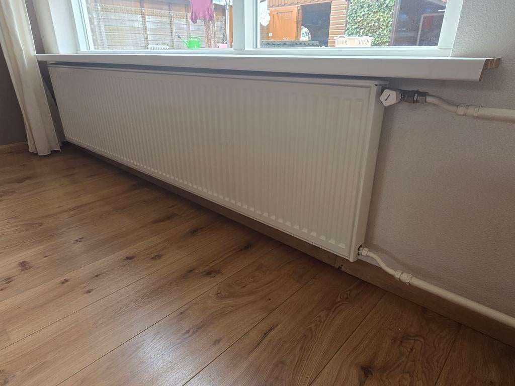 Henrad Softline Plus Compact Radiator 2539W, Ophalen, 30 tot 80 cm, Gebruikt, Radiator