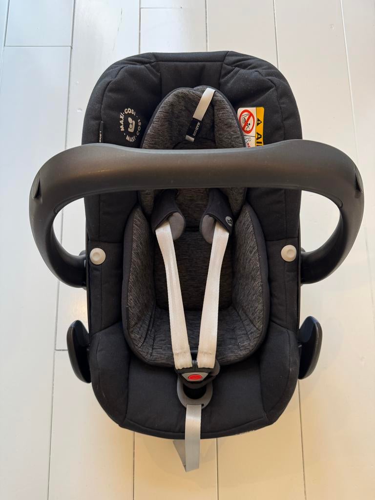 Maxi Cosi Pebble pro i-size met isofix basis, Kinderen en Baby's, Autostoeltjes, Ophalen, Zo goed als nieuw, Isofix, 0 t/m 13 kg