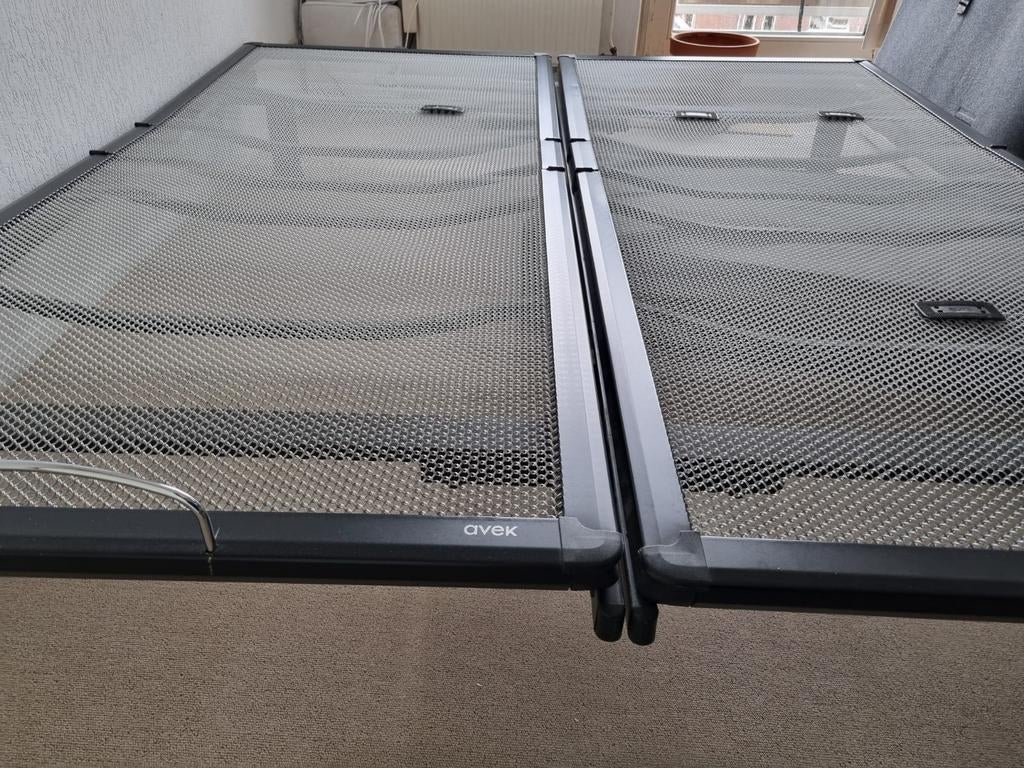 Avek spiraalbodem 180x200cm + bijpassende tafeltjes, Ophalen, Gebruikt, Tweepersoons, Bedbodem