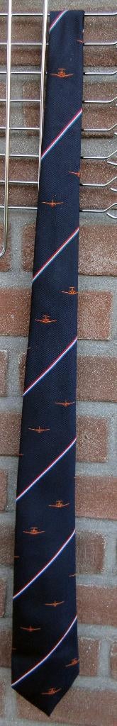 Stropdas met oranje vliegtuigen en Ned. vlag. Vintage 04, Verzamelen, Luchtvaart en Vliegtuigspotten, Ophalen of Verzenden, Zo goed als nieuw