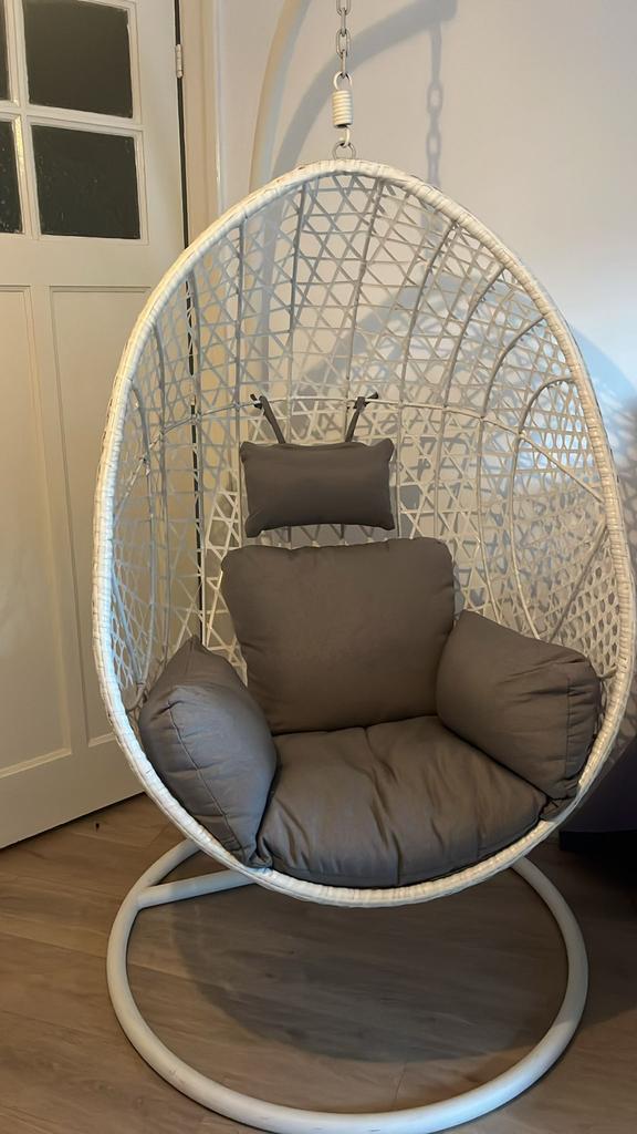 Hangstoel ei, Huis en Inrichting, Stoelen, Ophalen, Zo goed als nieuw, Eén