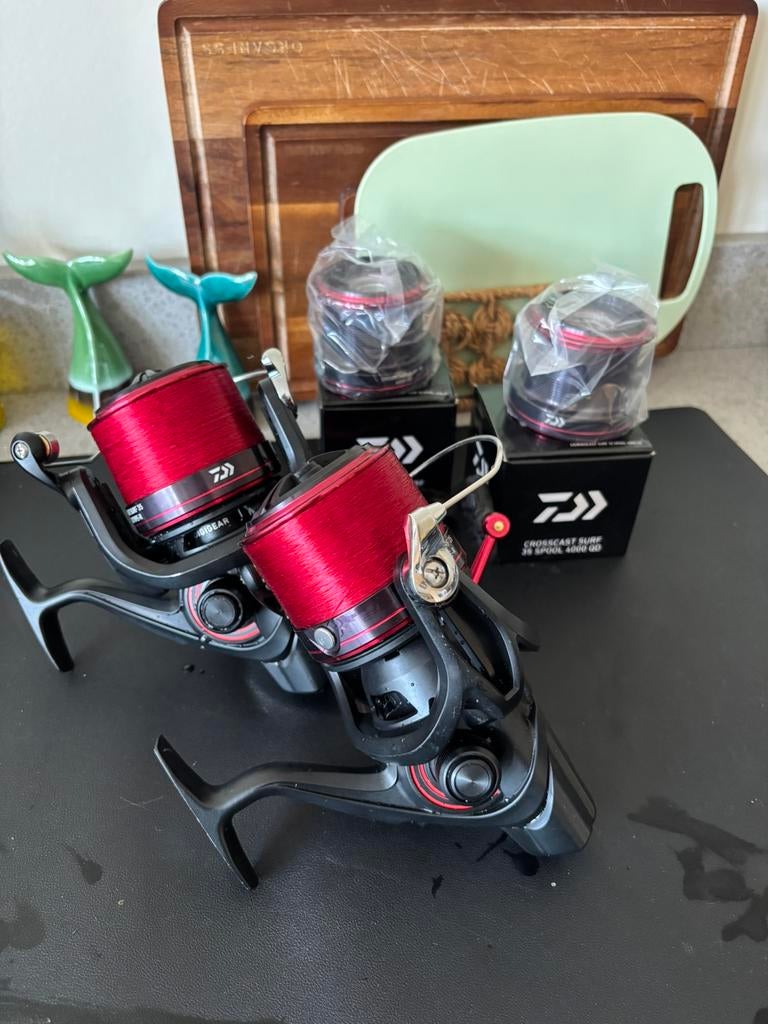 Daiwa Crosscast Surf 35 SCW QD, Ophalen of Verzenden, Zo goed als nieuw, Molen