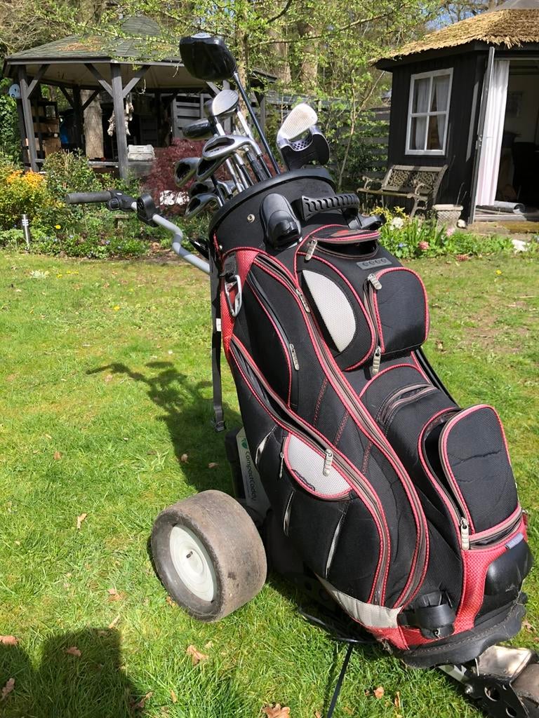 Golfset met elektrisch aangedreven kart, Ophalen, Zo goed als nieuw, Set, Callaway