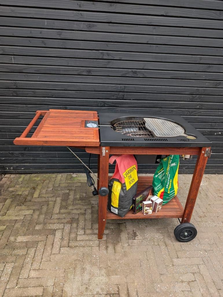 Mooie Inventum barbecue met elektrische ontsteking., Tuin en Terras, Elektrische barbecues, Ophalen of Verzenden, Zo goed als nieuw