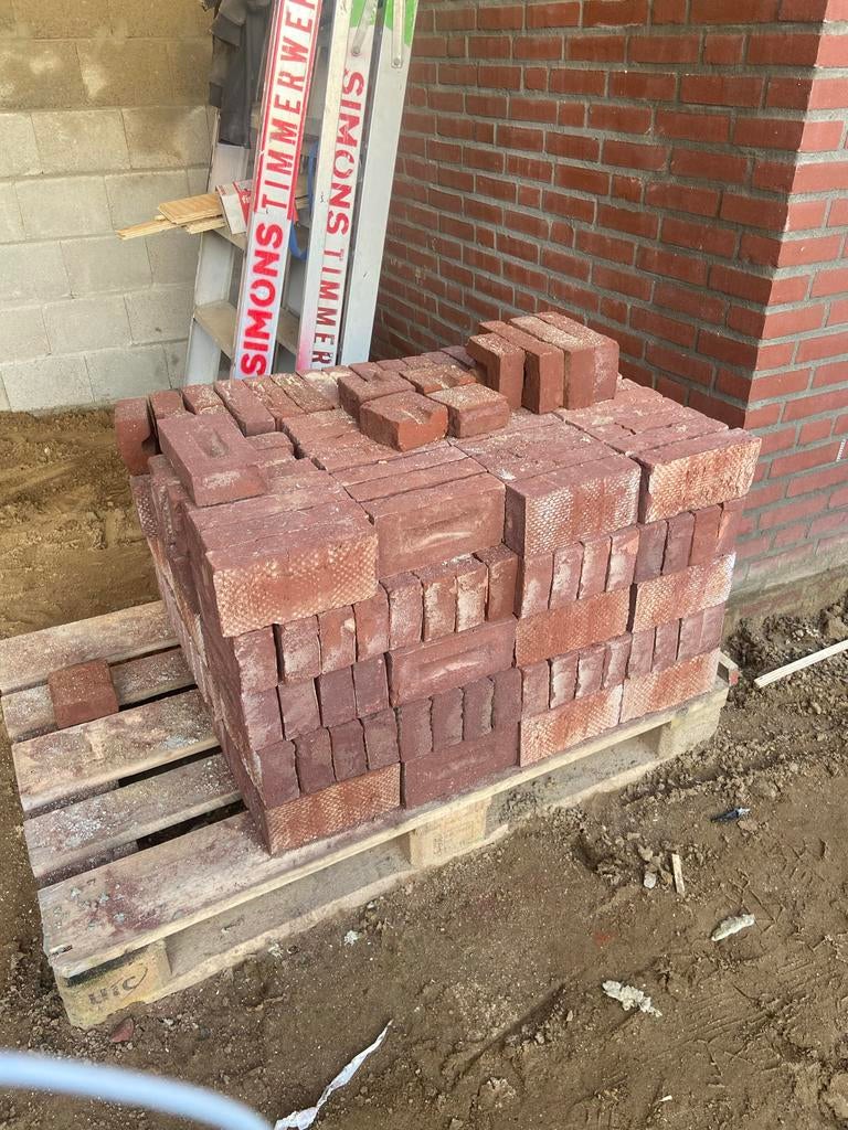 Bakstenen zo goed als nieuw - Restpartij (ca. 320 stuks), Doe-het-zelf en Verbouw, Metselstenen, Ophalen, Zo goed als nieuw, Bakstenen
