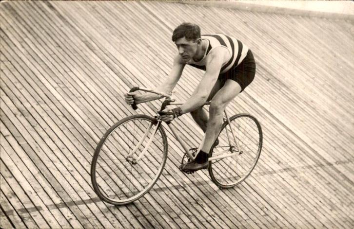 Louis Didier - Fotokaart - Wielrenner  Den Haag, Verzamelen, Ansichtkaarten | Nederland, Ongelopen, Zuid-Holland, Voor 1920, Ophalen of Verzenden