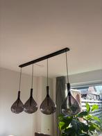 Moderne hanglamp met 4 glazen druppelvormige kappen, Ophalen of Verzenden, Zo goed als nieuw, Glas, 75 cm of meer