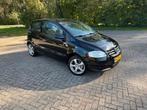 Volkswagen Fox 1.2 40KW 2010 Zwart APK 10-2026, Voorwielaandrijving, Euro 5, Stof, 54 pk