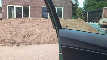 Tuingrond  beschikbaar voor biedingen