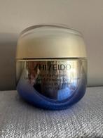 Shiseido Vital Perfection Day Cream 50ml, Sieraden, Tassen en Uiterlijk, Uiterlijk | Gezichtsverzorging, Ophalen of Verzenden