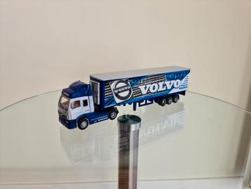 Volvo vrachtwagen fh-12 model met trailer