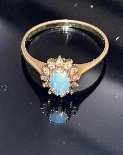 Prachtige 9 krt gouden ring diamantjes & natuurl. opaal mt17, Sieraden, Tassen en Uiterlijk, Ringen, Zo goed als nieuw, Dame, 17 tot 18