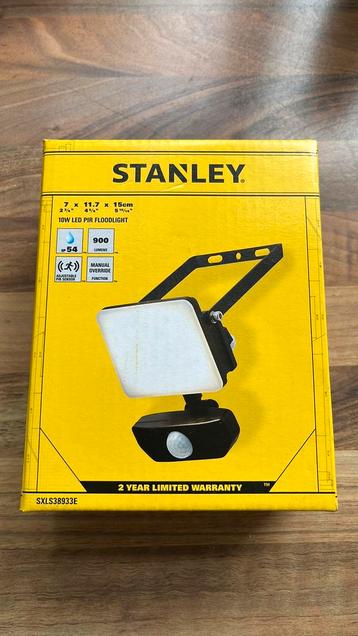 Stanley IP54 Buitenlamp + PIR-Sensor | 10 W beschikbaar voor biedingen