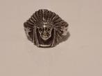 Zilveren ring met Indianen stamhoofd (Nijmegen oost), 19 tot 20, Ophalen of Verzenden, Zo goed als nieuw, Dame of Heer