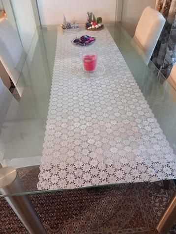 Glazen eet tafel beschikbaar voor biedingen