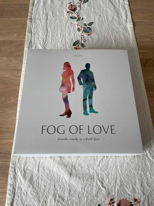 Fog of Love Bordspel, Hobby en Vrije tijd, Gezelschapsspellen | Bordspellen, Zo goed als nieuw, Een of twee spelers, Ophalen of Verzenden