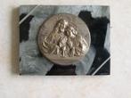Medaille. 7 x 5,5 Cm., Verzamelen, Religie, Ophalen of Verzenden, Zo goed als nieuw, Overige typen, Christendom | Katholiek