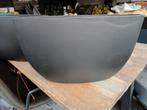2x mooie grote ovale bloempot zwart, Ophalen, Zo goed als nieuw, Overige vormen, Aardewerk