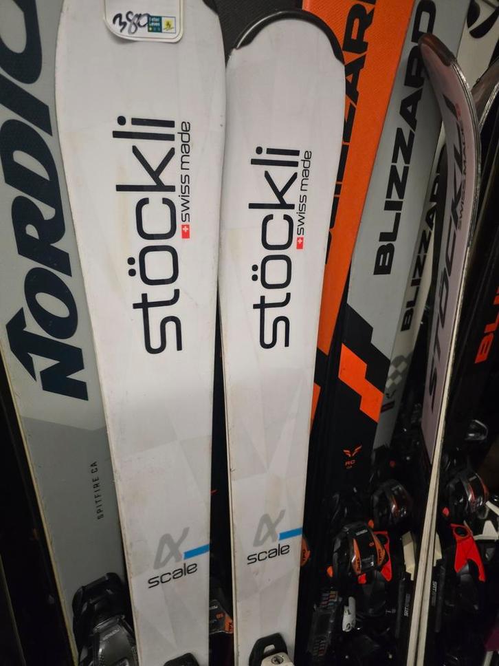 159 STOCKLI SCALE ALFA ALL SNEUW ALL ROUND SWISS VOOR KENNER, Sport en Fitness, Skiën en Langlaufen, Zo goed als nieuw, Ski's