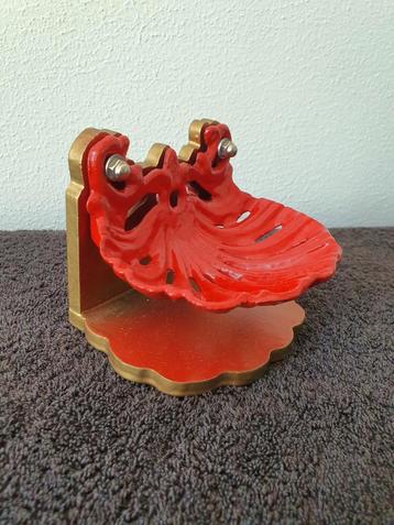 Brocant Vintage Emaille/Gietijzeren Zeepbakje Rood
 beschikbaar voor biedingen