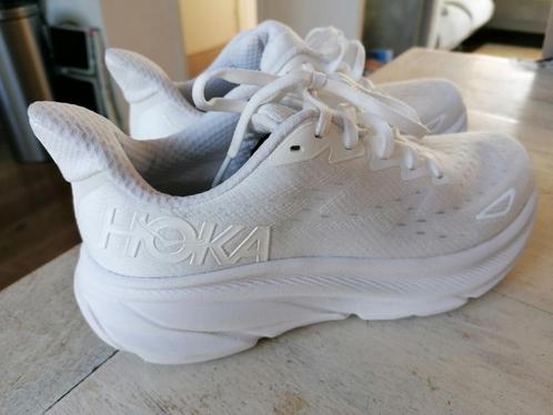 Hoka dames Clifton 9, Sport en Fitness, Loopsport en Atletiek, Nieuw, Hardloopschoenen, Hardlopen, Overige merken, Ophalen of Verzenden