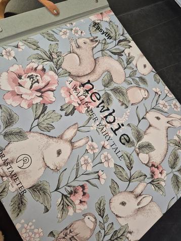 1 behangboek Newbie om te knutselen voor 17,50 beschikbaar voor biedingen