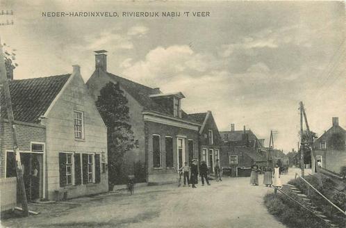 (388-180-011) Hardinxveld-Giessendam Rivierdijk bij t Veer, Verzamelen, Ansichtkaarten | Nederland, Zuid-Holland, Verzenden