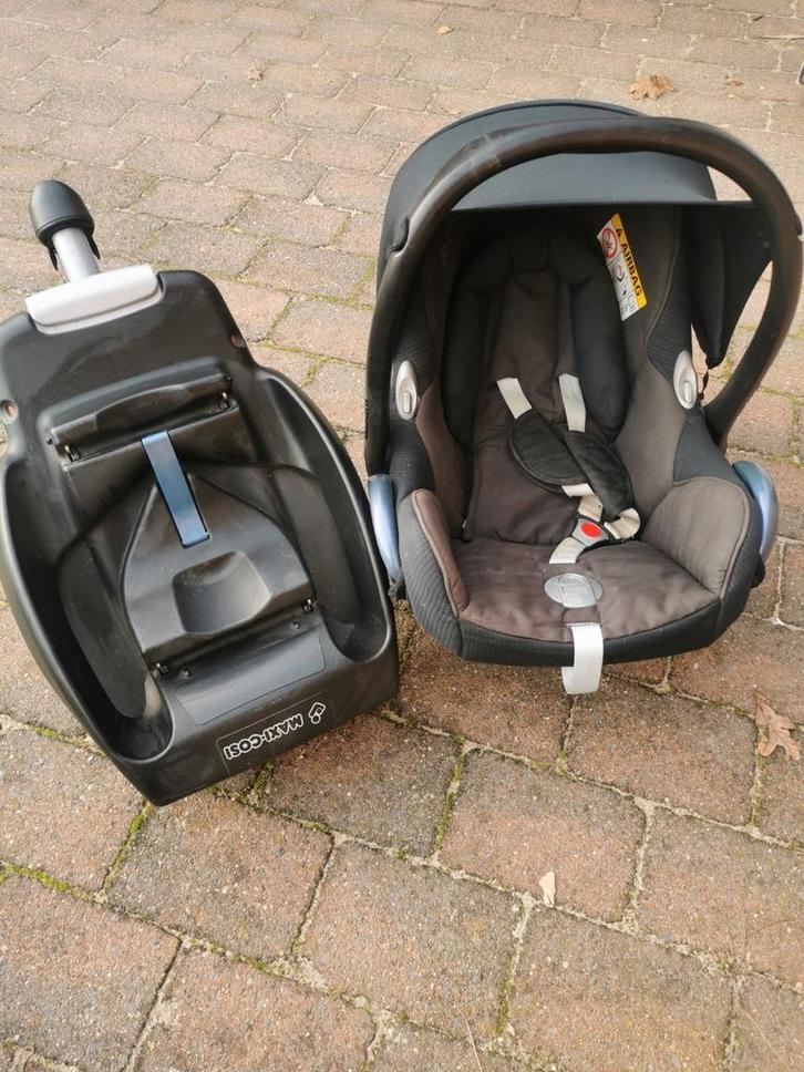 Maxi-Cosi Cabriofix met FamilyFix Base, Kinderen en Baby's, Autostoeltjes, Gebruikt, Maxi-Cosi, 0 t/m 13 kg, Isofix, Zijbescherming