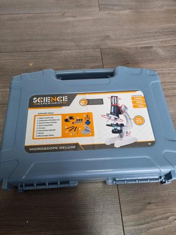 Ongebruikte kindermicroscoop beschikbaar voor biedingen
