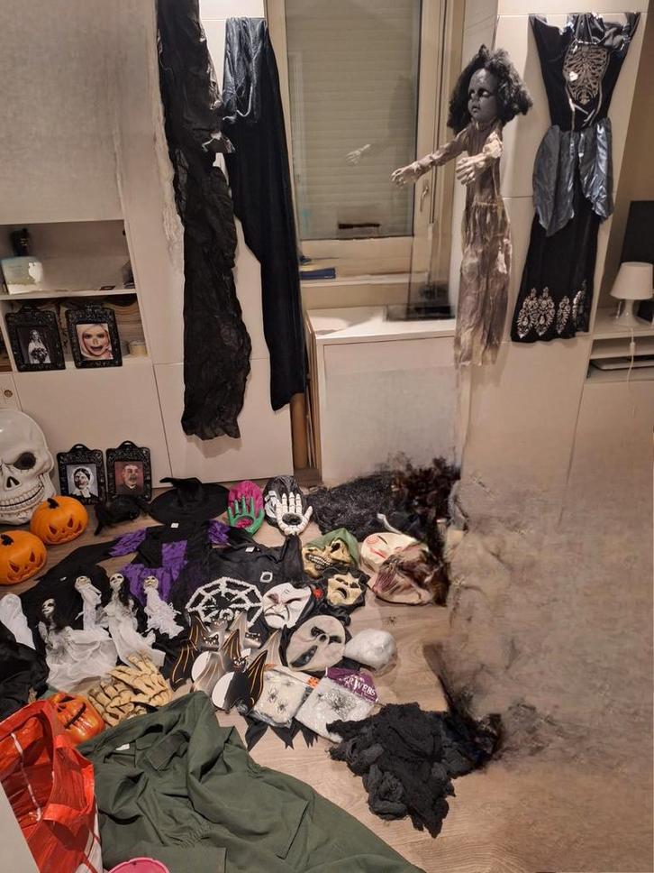 Compleet Halloween Pakket - Decoratie & Verkleedkleding, Kinderen en Baby's, Carnavalskleding en Verkleedspullen, Zo goed als nieuw